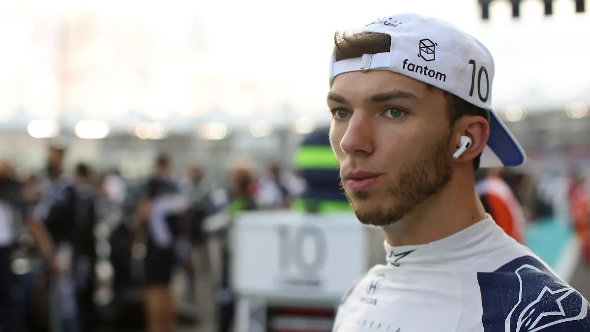 ABU DHABI, UNITED ARAB EMIRATES - DECEMBER 12: Pierre Gasly of France and Scuderia AlphaTauri prepares to drive on the grid during the F1 Grand Prix of Abu Dhabi at Yas Marina Circuit on December 12, 2021 in Abu Dhabi, United Arab Emirates. (Photo by Peter Fox/Getty Images)