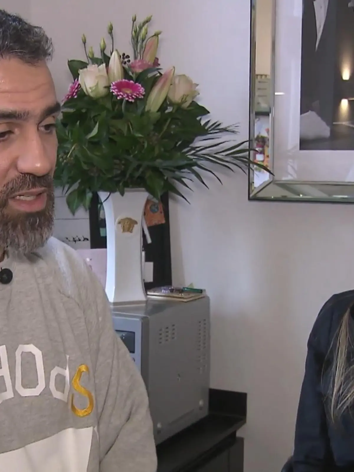 Rapper Bushido und seine Frau Anna-Maria können endlich alle ihre Drillinge zuhause willkommen heißen.