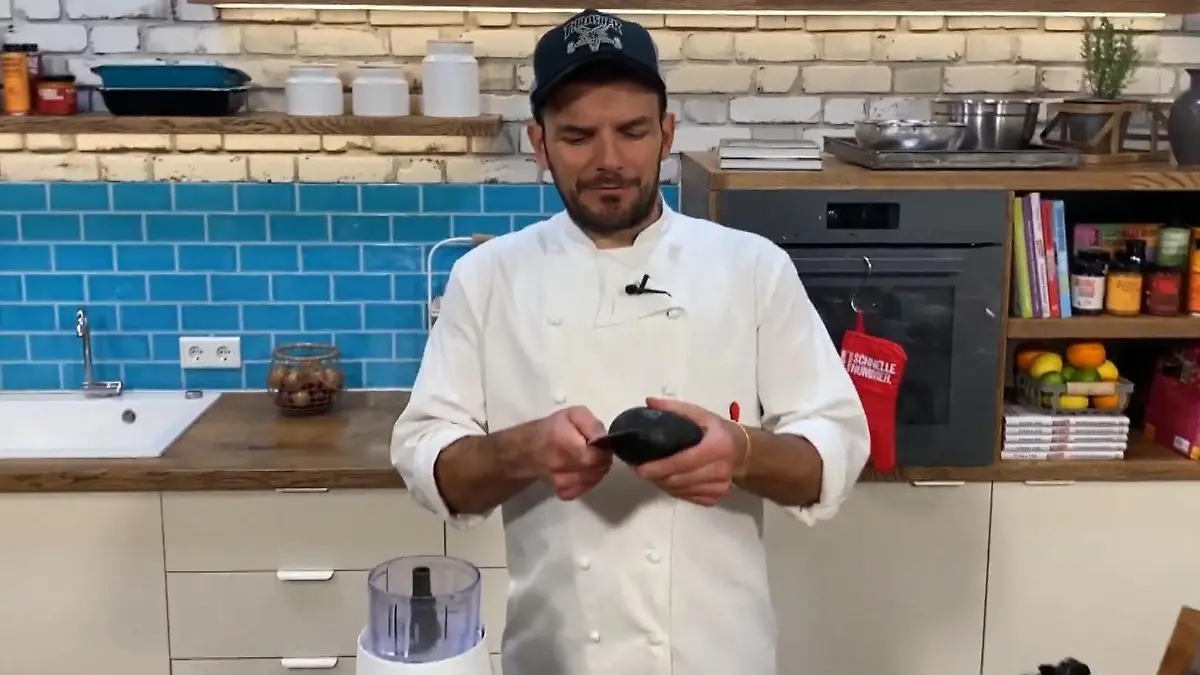 Für diesen Avocado-Hummus braucht ihr nur fünf Minuten! Hensslers schnelle Nummer