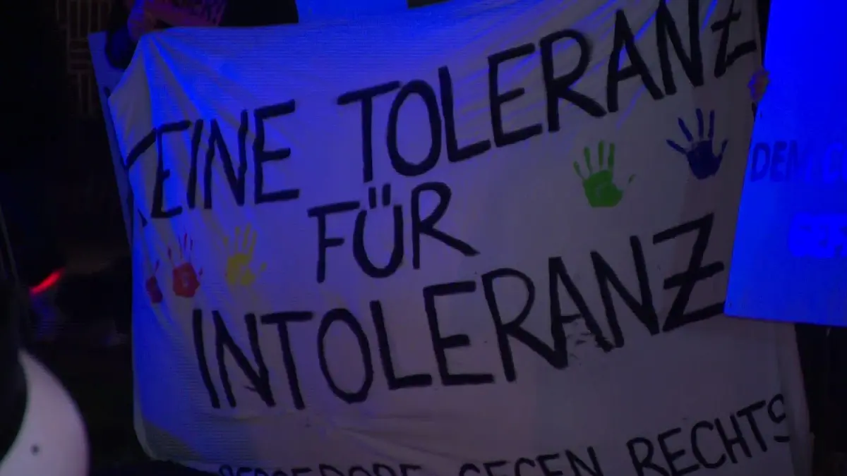 Klare Stellungnahme gegen die Anfeindungen von Pastor Andreas Baldenius auf einer Gegendemo am Montag Abend
