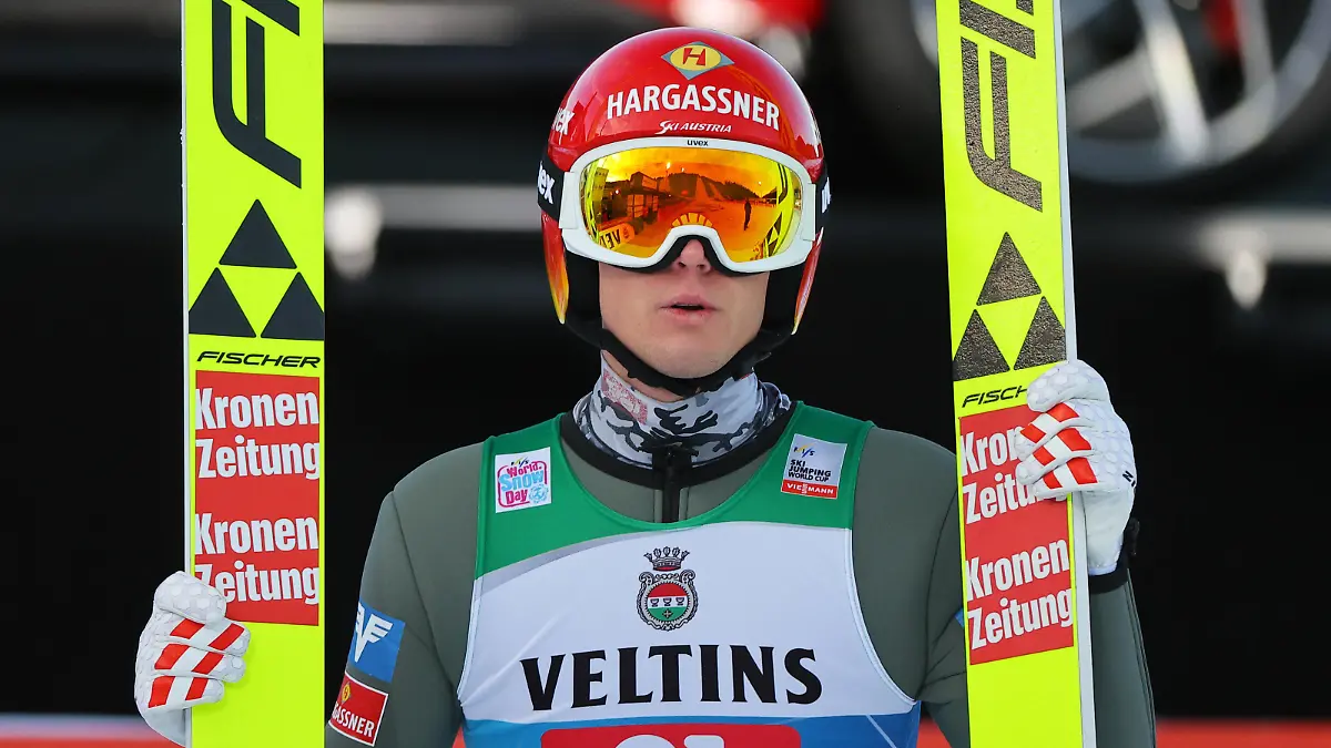 Ski jumping, Skispringen, Ski, nordisch - FIS WC Garmisch-Partenkirchen GARMISCH-PARTENKIRCHEN,GERMANY,01.JAN.22 - NORDIC SKIING, SKI JUMPING - FIS World Cup, Four Hills Tournament, large hill. Image shows Philipp Aschenwald AUT. PUBLICATIONxNOTxINxAUTxSUIxSWE GEPAxpictures/xThomasxBachun