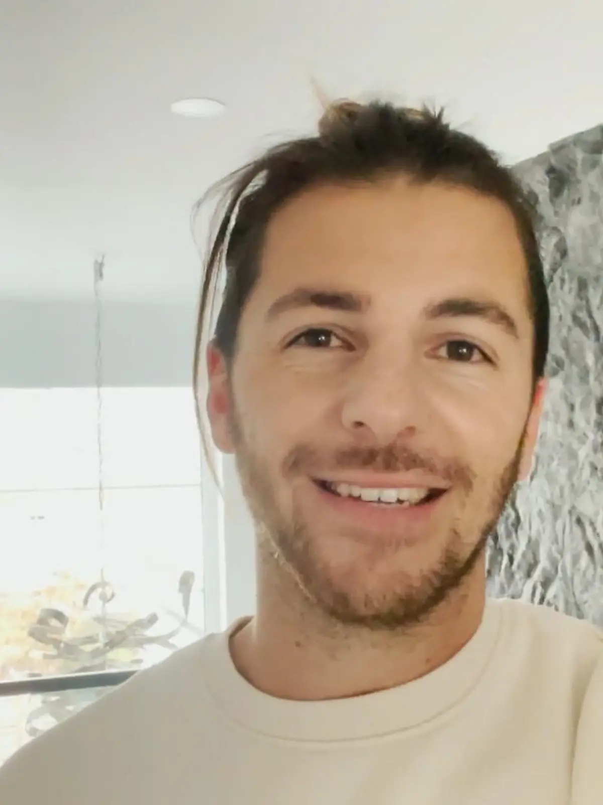 Bild zu: "Riccardo Basile schwingt 2022 selbst das Tanzbein"