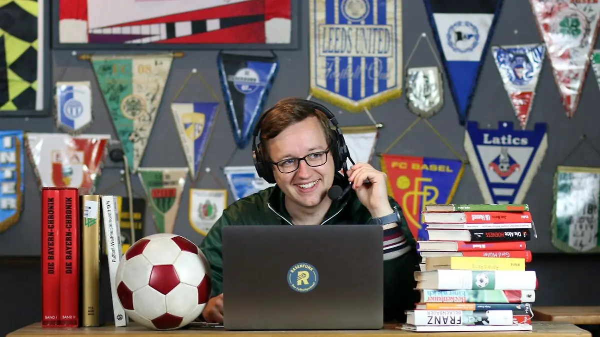 Max-Jacob Ost ist Fußballredakteur und Podcaster (u.a. "11 Leben – Die Welt von Uli Hoeneß")