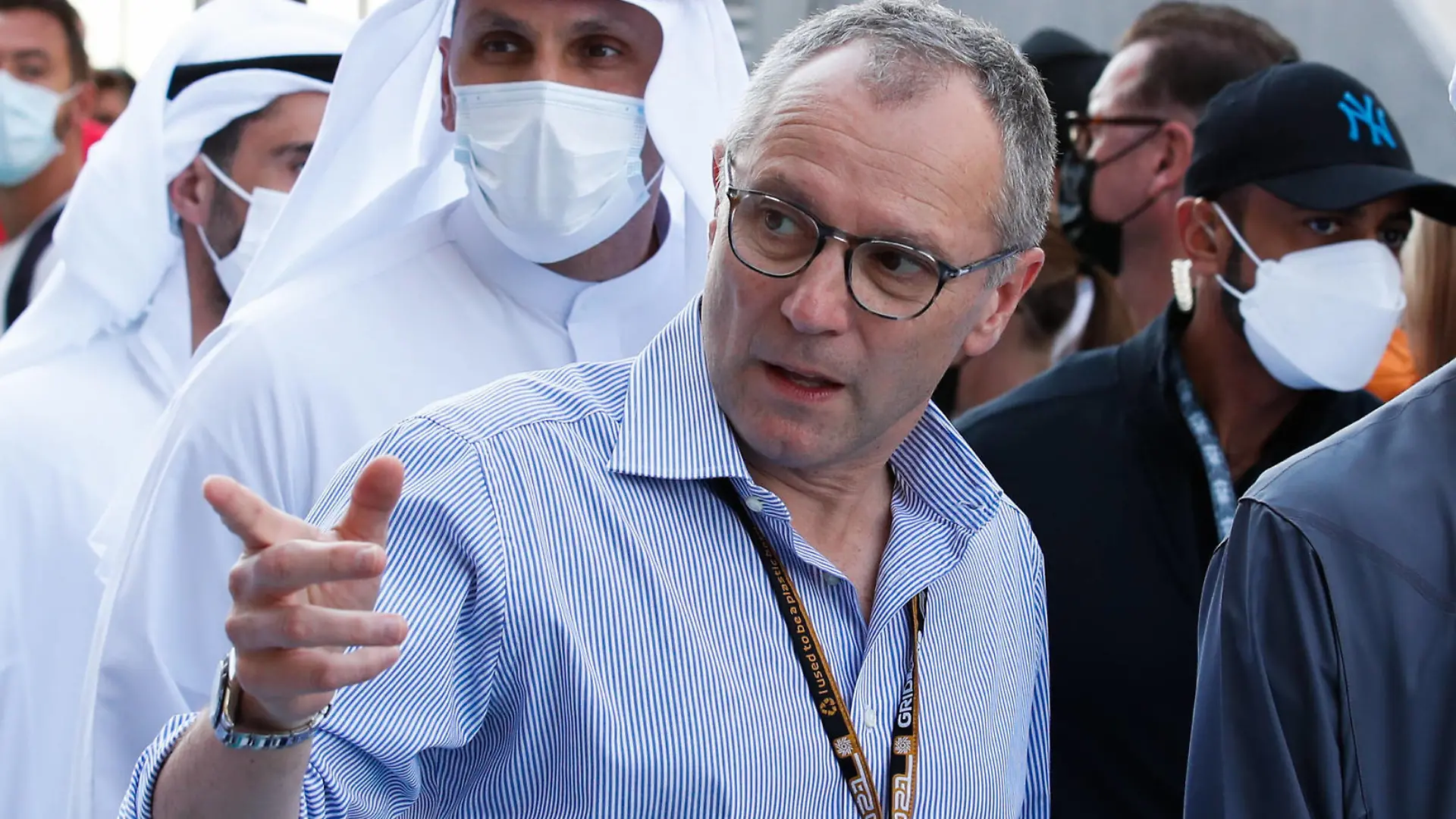 Formula 1 2021: Abu Dhabi GP YAS MARINA CIRCUIT, UNITED ARAB EMIRATES - DECEMBER 09: Stefano Domenicali, CEO, Formula 1, meets local dignitaries during the Abu Dhabi GP at Yas Marina Circuit on Thursday December 09, 2021 in Abu Dhabi, United Arab Emirates. Photo by Charles Coates / LAT Images Images PUBLICATIONxINxGERxSUIxAUTxHUNxONLY GP2122_112928_09I5934