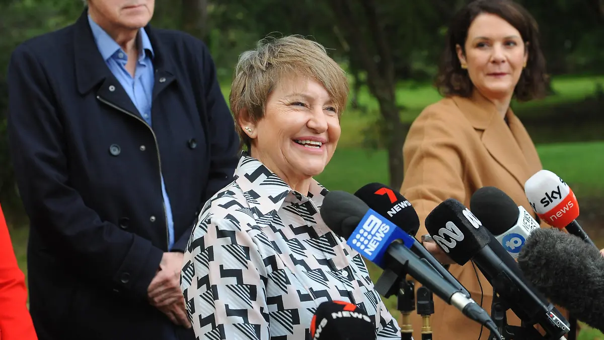 TRACY CHAPMAN FOLBIGG PRESSER, Tracy Chapman speaks to media during a press conference following the release of Kathleen Folbigg, in Coffs Harbour, NSW, Tuesday, June 6, 2023. Two decades after being jailed for killing her four babies, Kathleen Folbigg has been pardoned and released.  ACHTUNG: NUR REDAKTIONELLE NUTZUNG, KEINE ARCHIVIERUNG UND KEINE BUCHNUTZUNG COFFS HARBOUR NEW SOUTH WALES AUSTRALIA PUBLICATIONxINxGERxSUIxAUTxONLY Copyright: xLEIGHxJENSENx 20230606001807634467