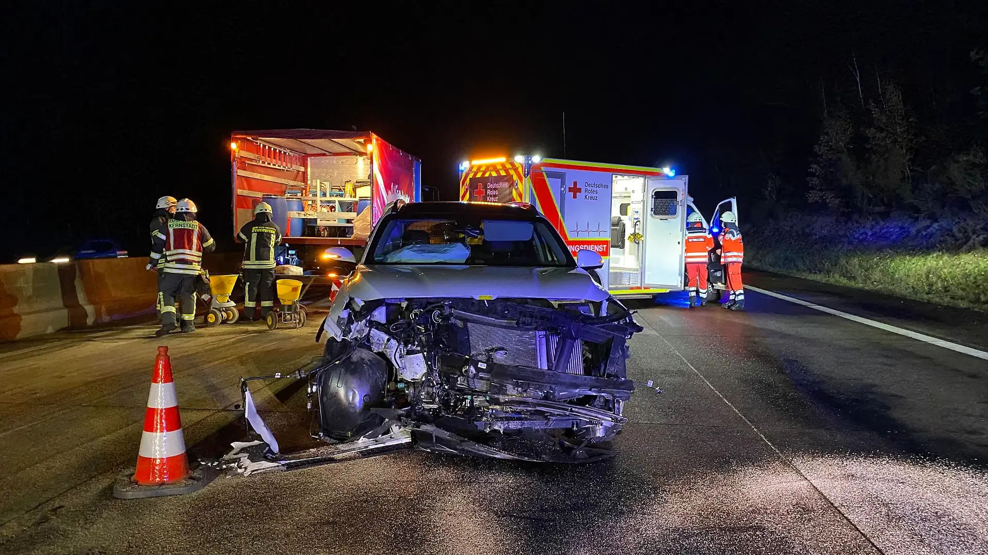 Hunde lösen Unfall aus A4 Bad Hersfeld