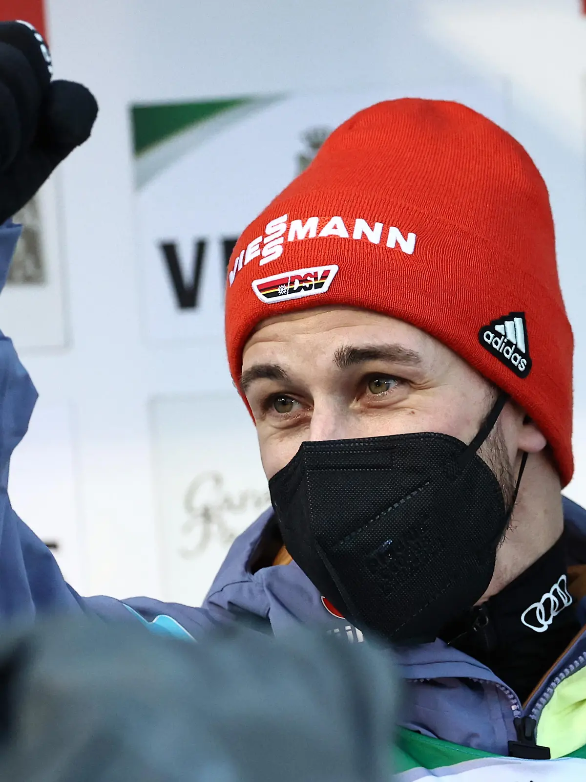Ski nordisch/Skispringen: Weltcup, Vierschanzentournee, Großschanze. Markus Eisenbichler aus Deutschland reagiert nach der Qualifikation.