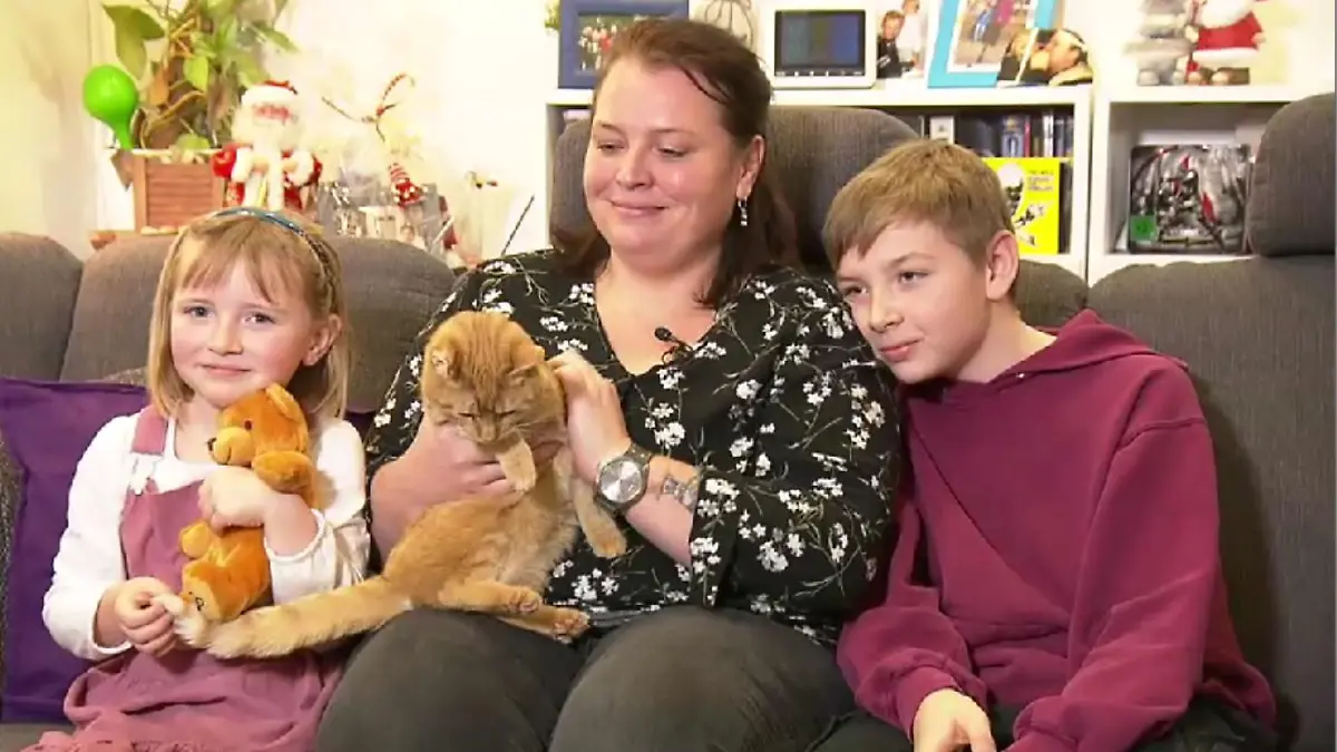 Bonnie kommt an Heiligabend wieder zu ihrer Familie zurück.