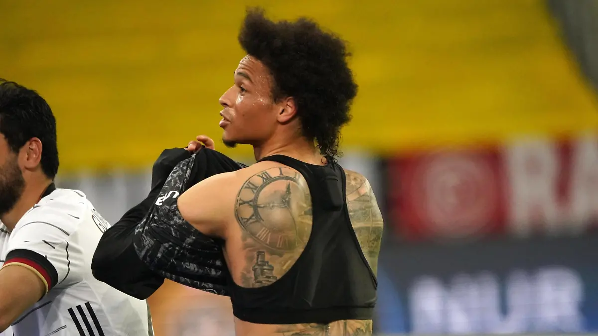 Fussball, Länderspiel, Testspiel, Freundschaftsspiel, Deutschland vs Lettland, 07.06.2021, Merkurspielarena Düsseldorf Leroy Sane ,Deutschland, Tatoo, Aktion Einzelbild *** Football, International match, Test match, Friendly match, Germany vs Latvia, 07 06 2021, Merkurspielarena Düsseldorf Leroy Sane ,Germany, Tatoo, Action single picture 