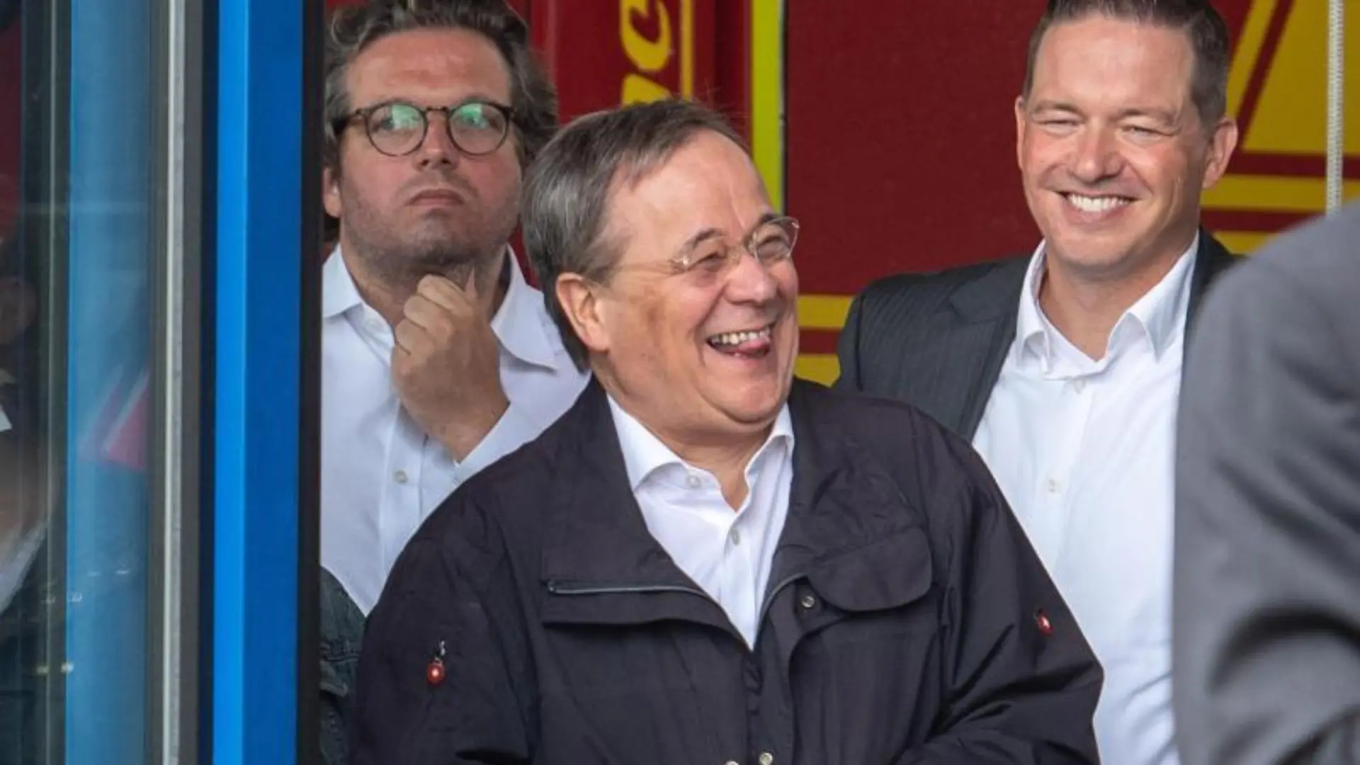 Armin Laschet lacht