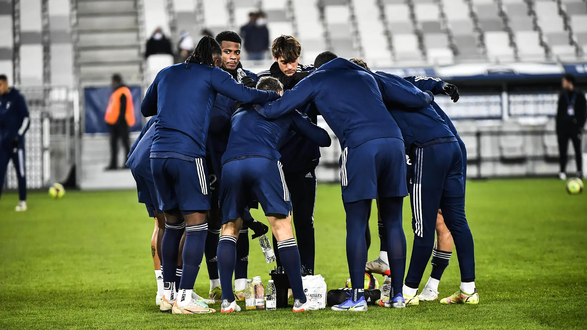 Effectif Girondins FOOTBALL : Bordeaux vs Lille - 19eme Journee L1 Ubereats - Bordeaux - 22/12/2021 ThierryBreton/Panoramic PUBLICATIONxNOTxINxFRAxITAxBEL