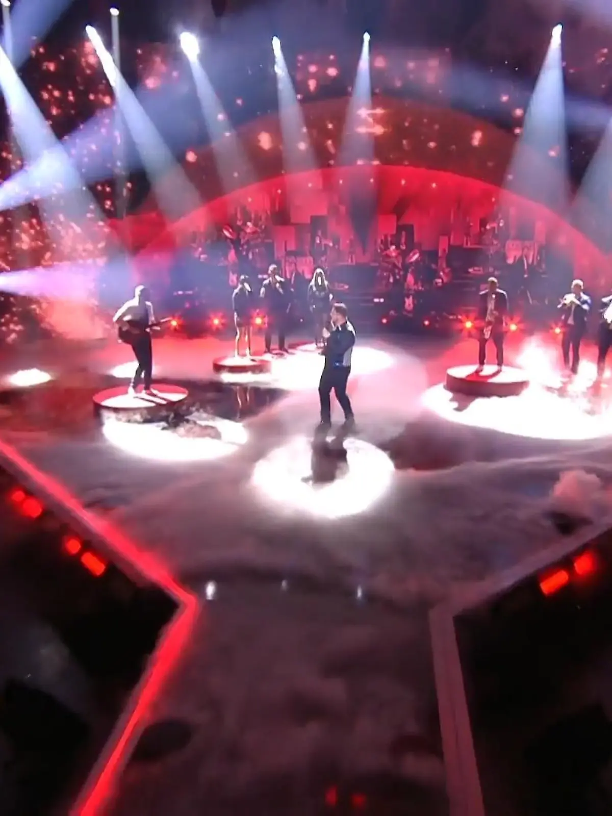 Bild zu: "Gute Laune pur! Harry Laffontien performt den Finalsong"