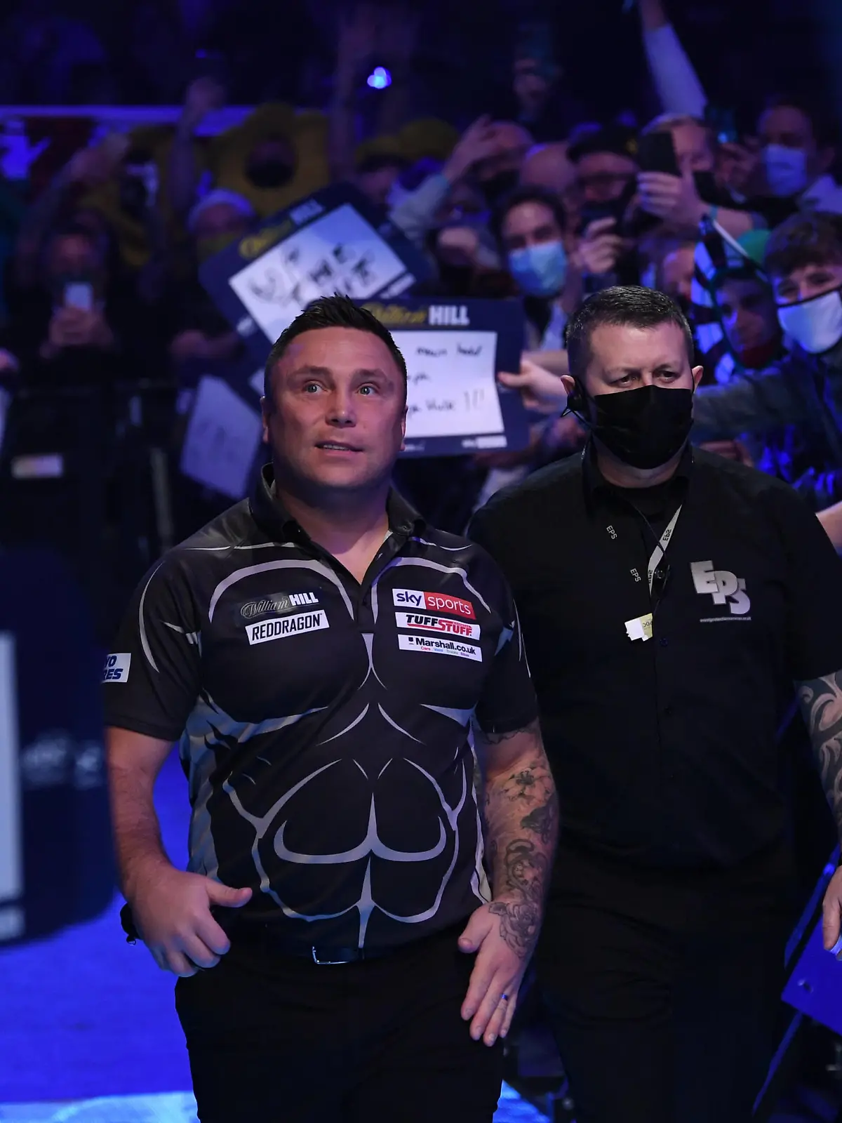 27th December 2021 Alexandra Palace, London, England: The William Hill World Darts Tournament third round Gerwyn Price is welcomed to the stage by the fans PUBLICATIONxNOTxINxUK ActionPlus12351180 SimonxWest 