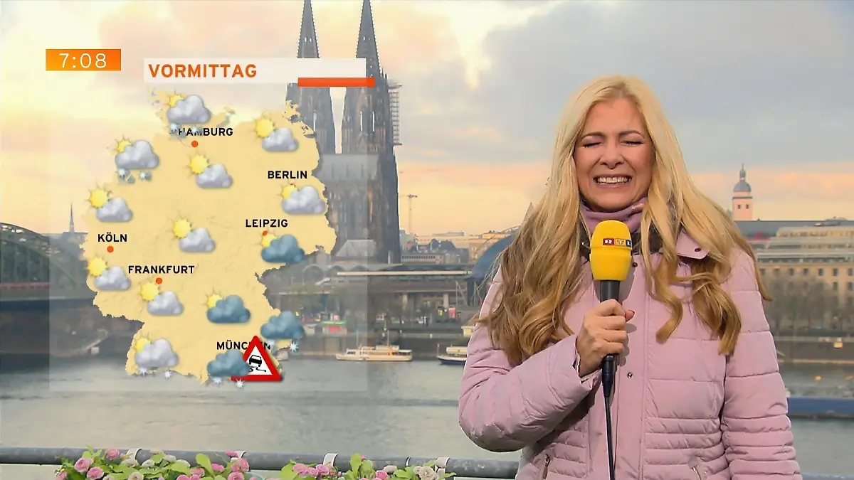 Maxi Biewer kriegt einen Lachanfall