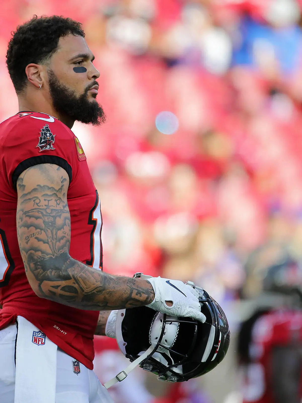 December 12, 2021, Tampa, FL, US: Tampa Bay Buccaneers wide receiver Mike Evans 13 is seen on the field during pre-game warmups before taking on the Buffalo Bills on Sunday, Dec. 12, 2021, in Tampa. Tampa US - ZUMAm67_ 0146190512st Copyright: xLuisxSantanax 