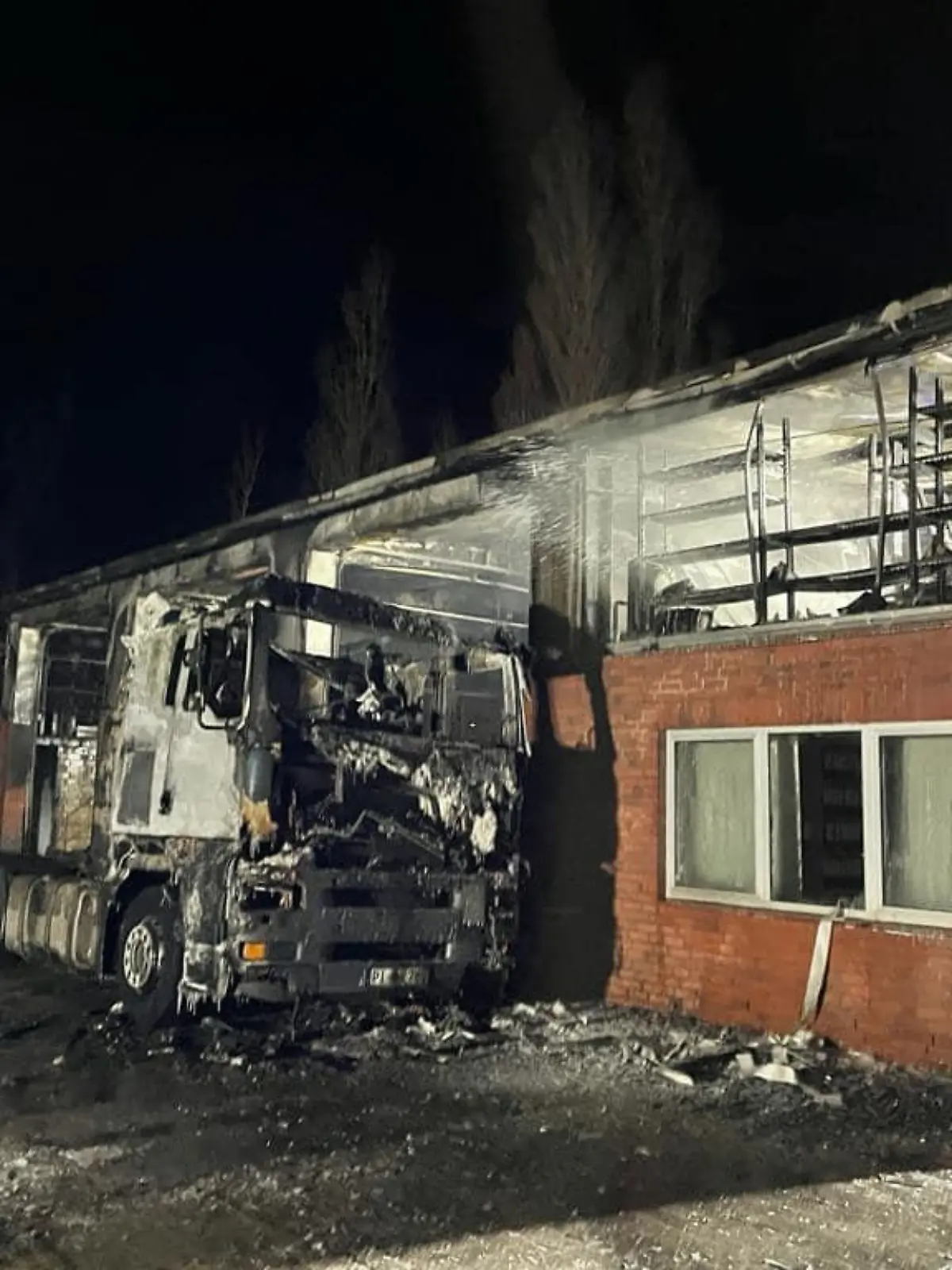 Großbrand im Betonwerk in Halstenbek (bei Hamburg) am zweiten Weihnachtstag.