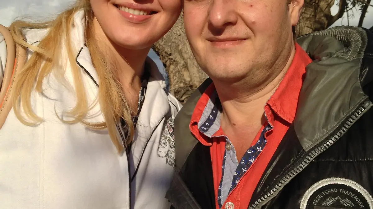Damals waren Jenny Matthias und Jens Büchner Mallorcas Traumpärchen. Drei Jahre lang kämpften sie gemeinsam um ihre Existenz auf der Insel. Seit ihrer Trennung kämpft jeder für sich.