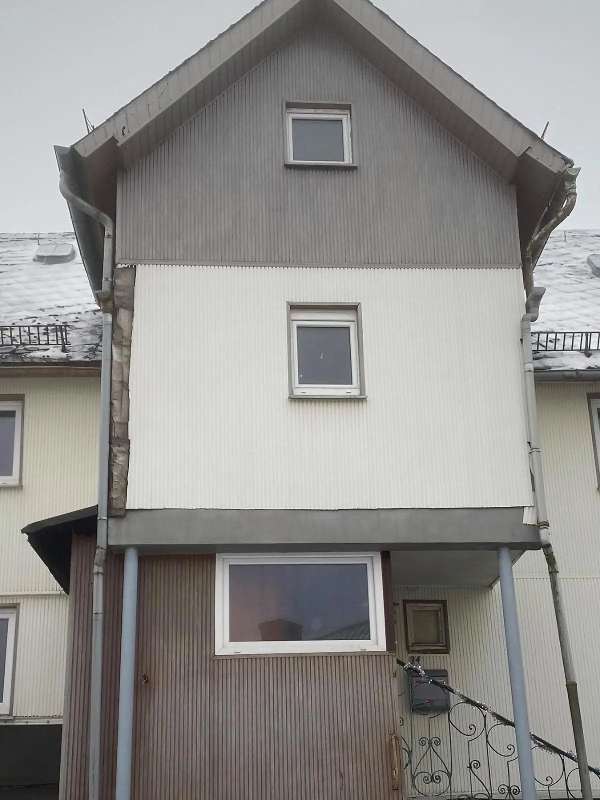 Brand in Siegbach: Das Haus ist derzeit unbewohnbar. Für die Familie wird eine neue Unterkunft gesucht.