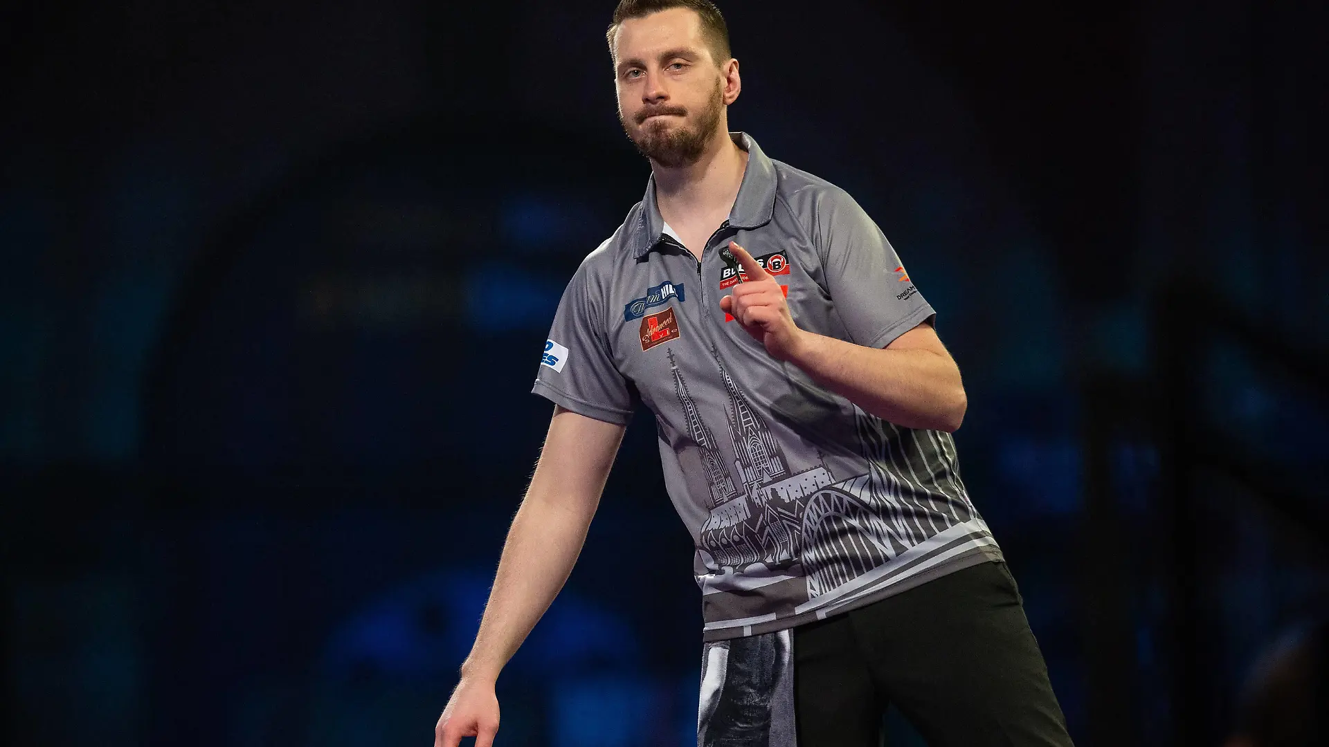 Sport Bilder des Tages PDC World Darts Championship 2022 Florian Hempel Germany reacts, takes the first set in his Round 2 match against Dimitri Van den Bergh Belgium not in picture during the PDC World Darts Championship 2022, at Alexandra Palace, London, United Kingdom on 21 December 2021. London Alexandra Palace London United Kingdom Editorial use only PUBLICATIONxNOTxINxUK , Copyright: xIanxStephenx PSI-14327-0103
