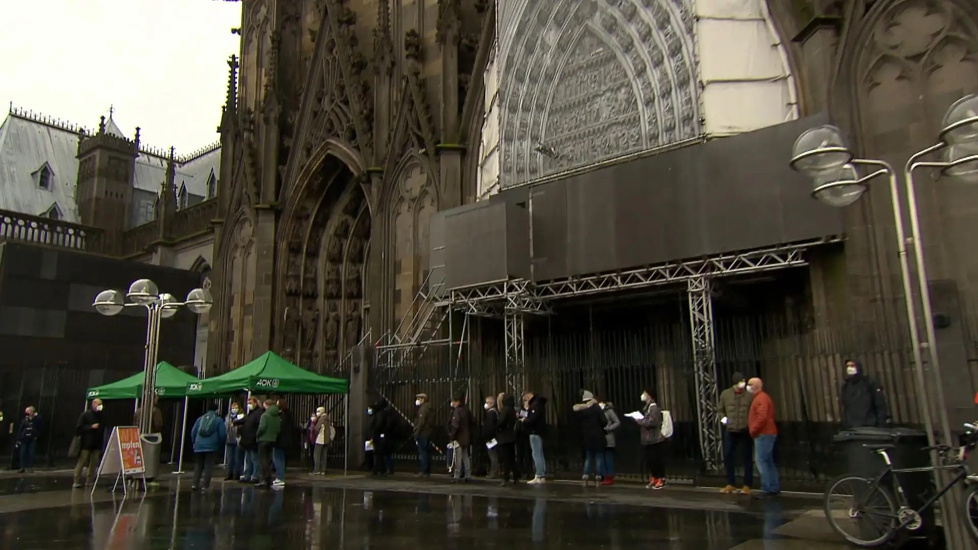 Corona-Lage an Weihnachten Impfen im Dom, Appelle aus der Politik