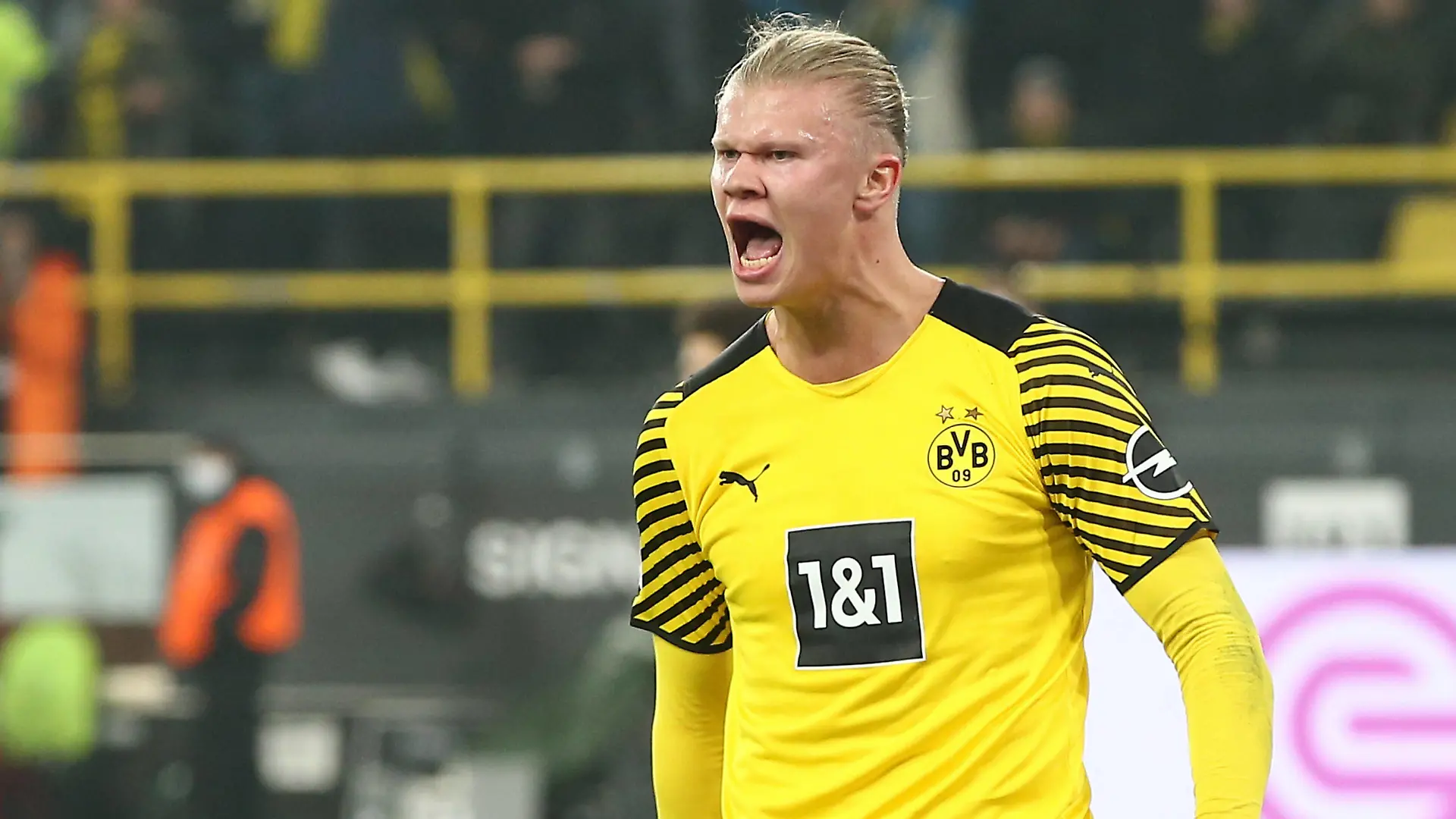 15.12.2021, xtgx, Fussball 1. Bundesliga, Borussia Dortmund - SpVgg Greuther Fuerth emspor, v.l. Erling Haaland Dortmund, 9 Jubel, Torjubel, jubelt ueber das Tor, celebrate the goal, celebration DFL/DFB REGULATIONS PROHIBIT ANY USE OF PHOTOGRAPHS as IMAGE SEQUENCES and/or QUASI-VIDEO Dortmund *** 15 12 2021, xtgx, football 1 Bundesliga, Borussia Dortmund SpVgg Greuther Fuerth emspor, v l Erling Haaland Dortmund, 9 jubilation, goal celebration, celebrates the goal, celebration DFL DFB REGULATES PROHIBIT ANY USE OF PHOTOGRAPHS as IMAGE SEQUENCES and or QUASI VIDEO Dortmund