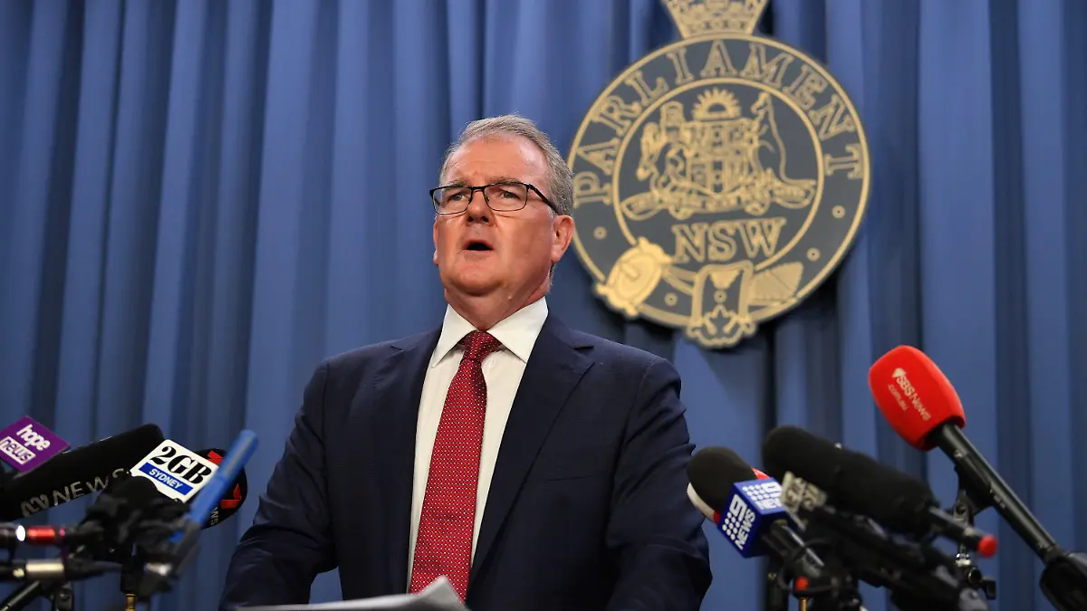 05.06.2023, Australien, Sydney: Michael Daley, Generalstaatsanwalt von New South Wales, spricht bei einer Pressekonferenz über den Sonderuntersuchungsausschuss zur Verurteilung von Kathleen Folbigg. Folbigg war 2003 für schuldig befunden worden, ihre vier Kinder getötet zu haben. Neue wissenschaftliche Erkenntnisse hätten nun aber ergeben, dass die zwei Jungen und zwei Mädchen möglicherweise wirklich eines natürlichen Todes gestorben seien, wie Folbigg stets behauptet hatte, sagte der Generalstaatsanwalt des Bundesstaates New South Wales, Michael Daley. Foto: Bianca De Marchi/AAP/dpa +++ dpa-Bildfunk +++