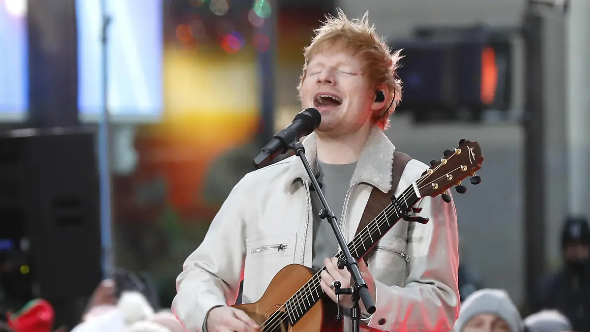 Ed Sheeran performs on the NBC Today Show at Rockefeller Center on Thursday, December 9, 2021 in New York City. PUBLICATIONxINxGERxSUIxAUTxHUNxONLY NYP20211209104 JOHNxANGELILLO