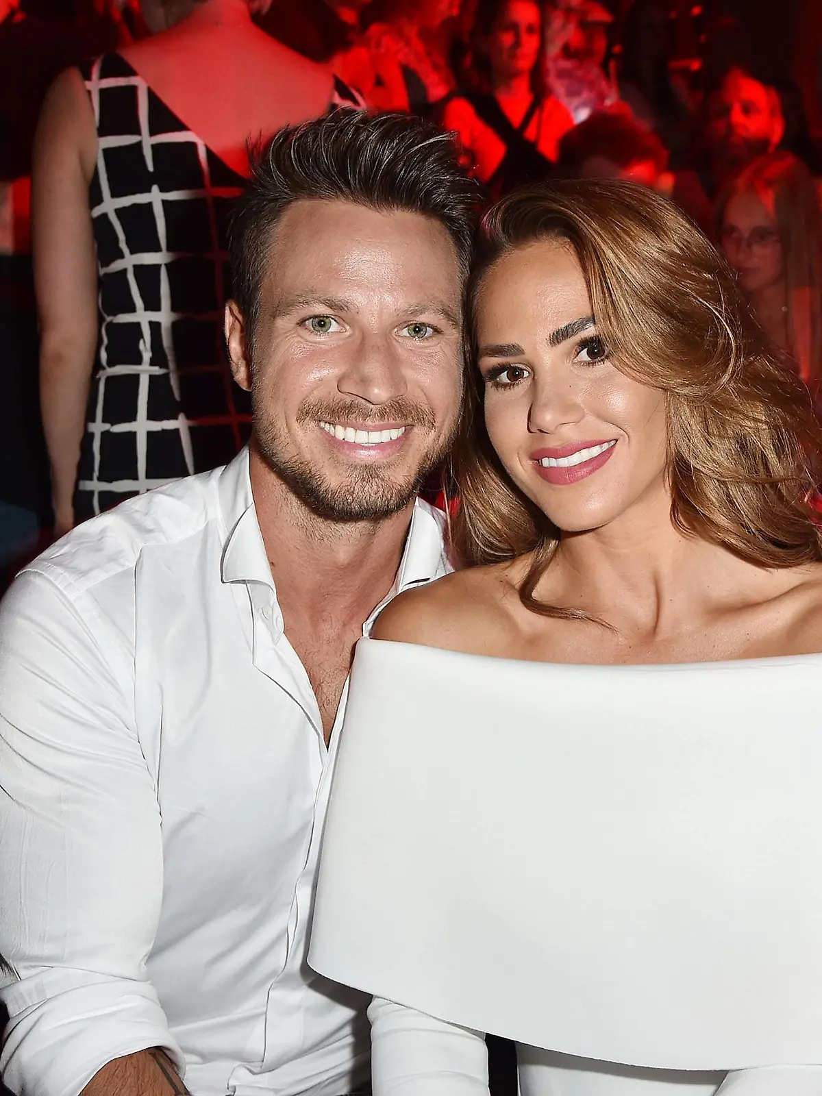  Sebastian Pannek und Angelina Heger bei der Guido Maria Kretschmer Modenschau im Rahmen der Mercedes-Benz Fashion Week Frühjahr/Sommer am 1.07.2019 in Berlin MBFW Fashionweek 2019 Juli in Berlin- Guido Maria Kretschmer Fashionshow *** Sebastian Pannek and Angelina Heger at the Guido Maria Kretschmer Fashion Show as part of the Mercedes Benz Fashion Week Spring Summer 1 07 2019 in Berlin MBFW Fashionweek 2019 July in Berlin Guido Maria Kretschmer Fashion Show PUBLICATIONxINxGERxSUIxAUTxONLY