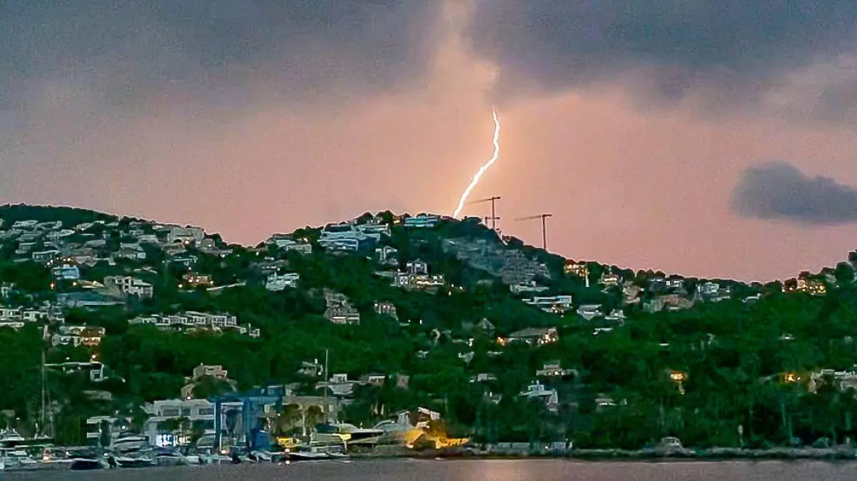 Spanien, Gewitter über Port d Andratx, Mallorca Ballearen ,Mallorca, schwere Gewitter, wie hier in Port Andratx, Blitze, Wetterleuchten, Unwetter, *** Ballearen ,Mallorca, heavy thunderstorms, like here in Port Andratx, lightning, weather lightning, thunderstorms,