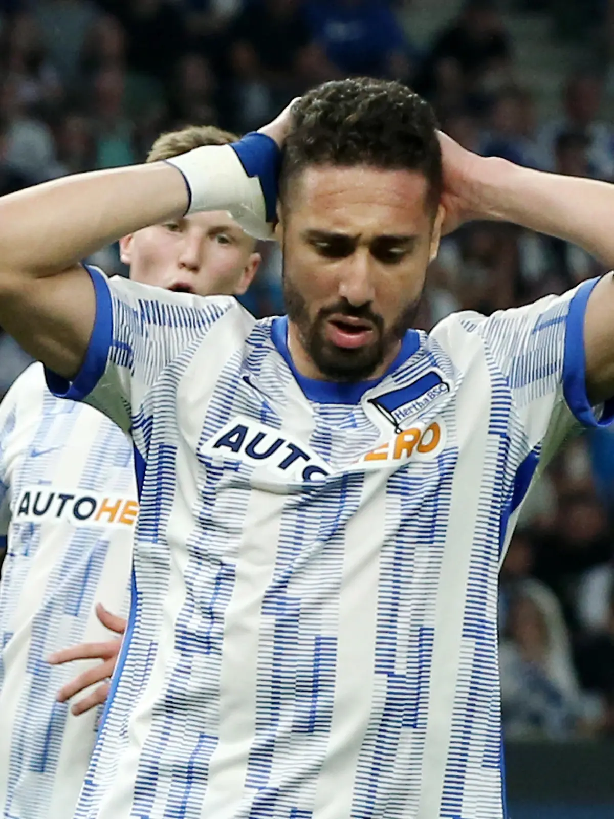 Ishak Belfodil enttäuscht nach vergebener Torchance / Enttäuschung / Sport / Fußball Fussball / DFL Relegation zur Bundesliga Hinspiel Herren / Saison 2021/2022 / 19.05.2022 / Hertha BSC Berlin vs. Hamburger SV HSV /