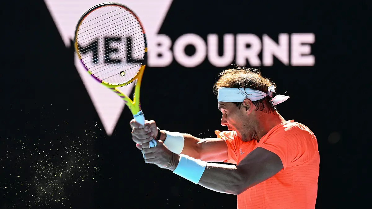  TENNIS AUSTRALIAN OPEN, Rafael Nadal of Spain in action during his first Round Men s singles match against Laslo Djere of Serbia on Day 2 of the Australian Open at Melbourne Park in Melbourne, Tuesday, February 9, 2021.  ACHTUNG: NUR REDAKTIONELLE NUTZUNG, KEINE ARCHIVIERUNG UND KEINE BUCHNUTZUNG MELBOURNE VIC AUSTRALIA PUBLICATIONxINxGERxSUIxAUTxONLY Copyright: xDEANxLEWINSx 20210209001519337117