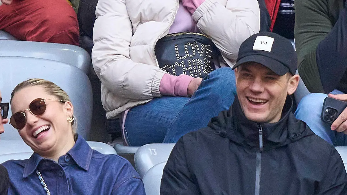 Manuel NEUER, goalkeeper FCB 1 Anika Bissel, girlfriend of Manuel Neuer, in the match FC BAYERN MUENCHEN - HERTHA BSC BERLIN 1.German Football League on Apr 30, 2023 in Munich, Germany. Season 2022/2023, matchday 30, 1.Bundesliga, FCB, München, 30.Spieltag.