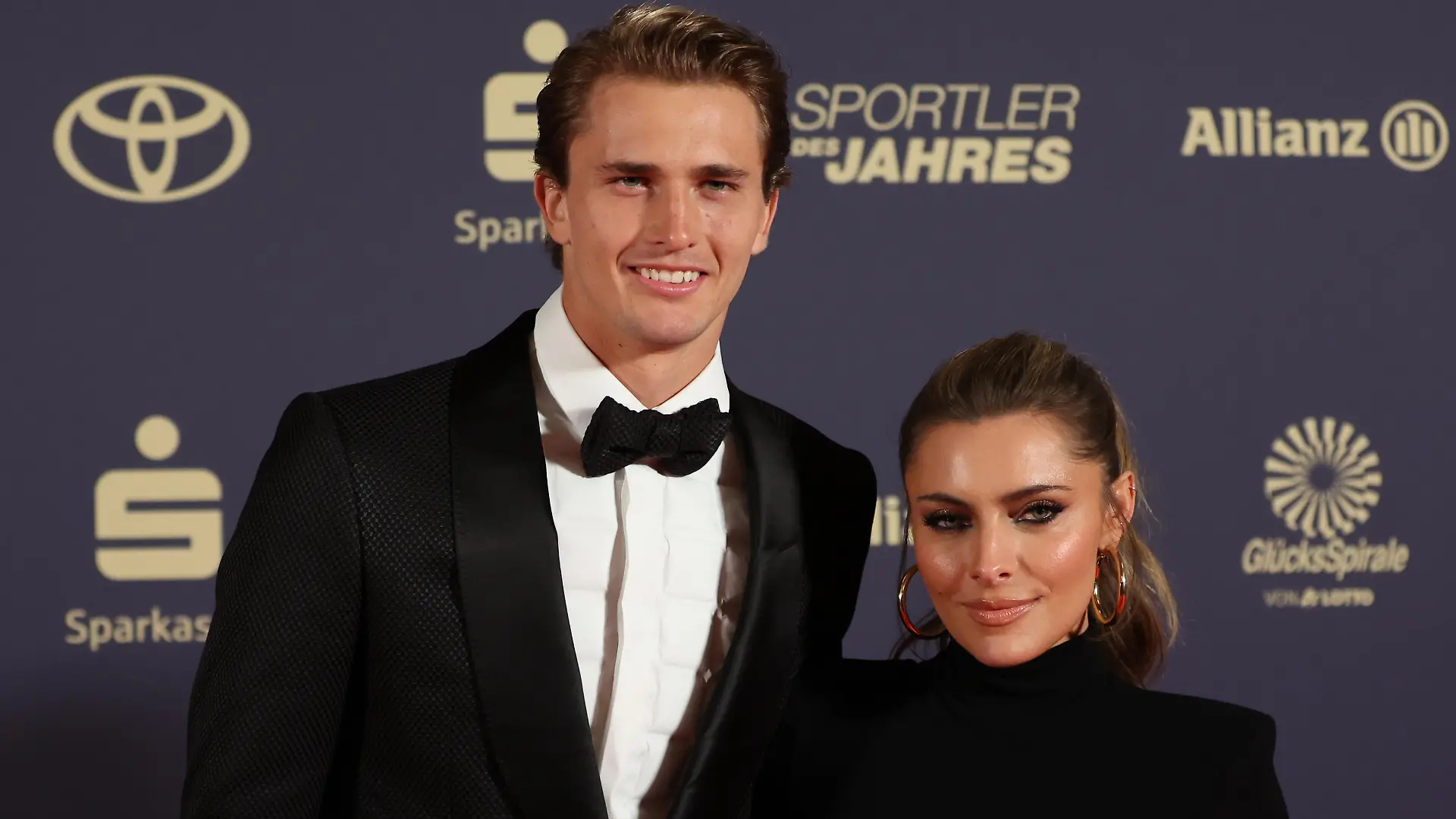 Tennisspieler Alexander Zverev und Sophia Thomalla kommen zur Gala zur Wahl der "Sportler des Jahres" 2021.