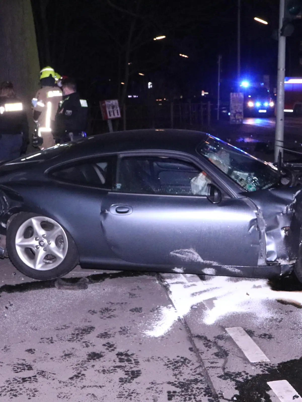 Audi RS6 Jaguar XK8 Unfall Kaiserin-Augusta-Allee Neues Ufer Moabit