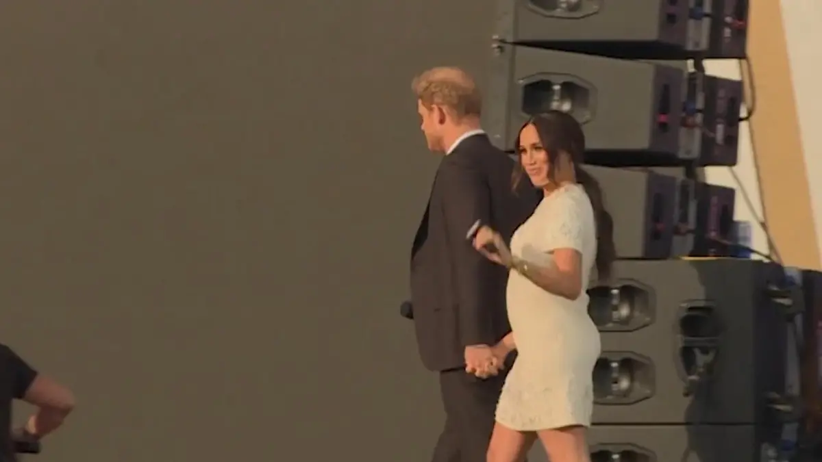 Herzogin Meghan zeigt After-Baby-Bäuchlein Ganz natürlich!