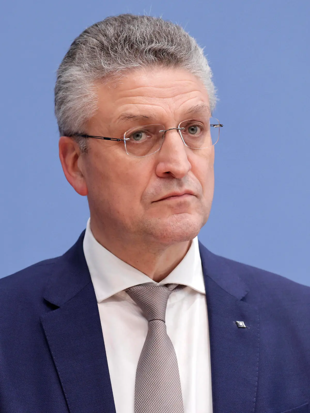  Prof. Dr. Lothar H. Wieler, Praesident Robert-Koch-Institut RKI, PK zu - Kinderimpfung und Corona, DEU, Berlin, 16.12.2021 *** Prof Dr Lothar H Wieler, President Robert Koch Institute RKI , PK on Childhood Vaccination and Corona, DEU, Berlin, 16 12 2021