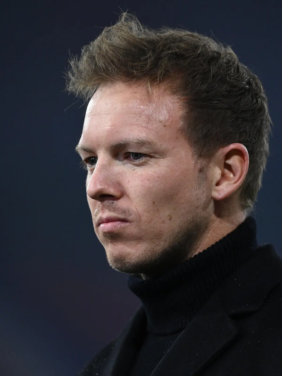 08.12.2021, Bayern, München: Fußball: Champions League, Bayern München - FC Barcelona, Gruppenphase, Gruppe E, 6. Spieltag, Allianz Arena. Bayerns Trainer Julian Nagelsmann kommt vor dem Spiel ins Stadion. Foto: Sven Hoppe/dpa +++ dpa-Bildfunk +++