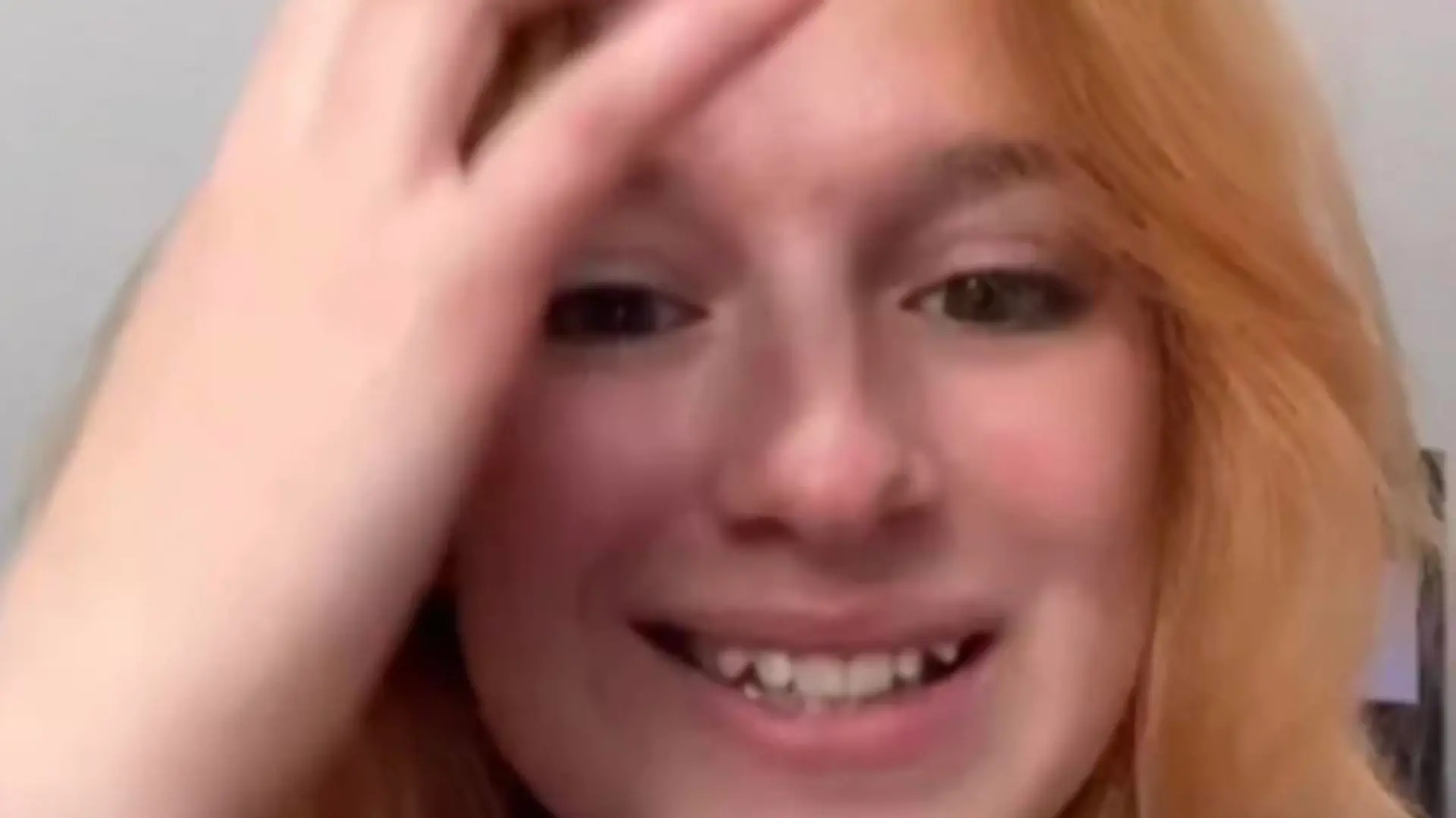 Influencerin Rosiee Sunshine berichtet auf TikTok von ihrem Sexunfall.