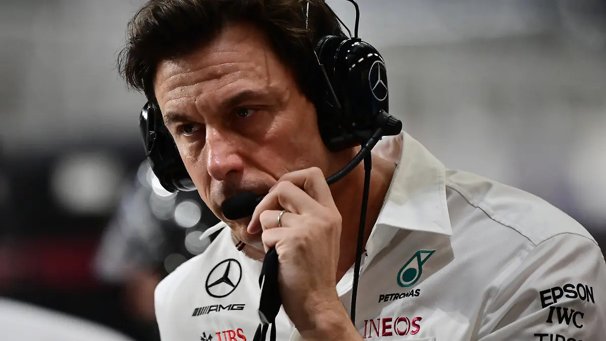 Formula One F1- Saudi Arabian Grand Prix - Jeddah Corniche Circuit, Jeddah, Saudi Arabia - December 5, 2021 Mercedes' Team Principal Toto Wolff is seen during the race Pool via REUTERS/Andrej Isakovic