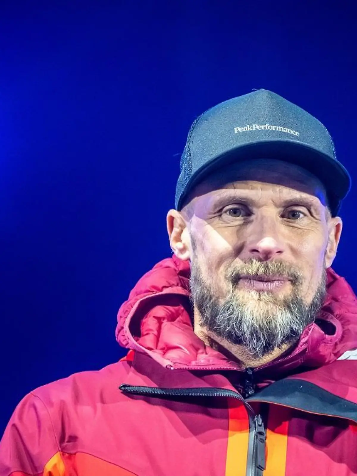 Ski alpin: Weltmeisterschaft, Super G, Damen: Marco Büchel aus Liechtenstein, ehemaliger Skirennläufer und TV-Experte, bei der Siegerehrung. Die Ski Weltmeisterschaft findet in Courchevel und Meribel in den französischen Alpen statt.