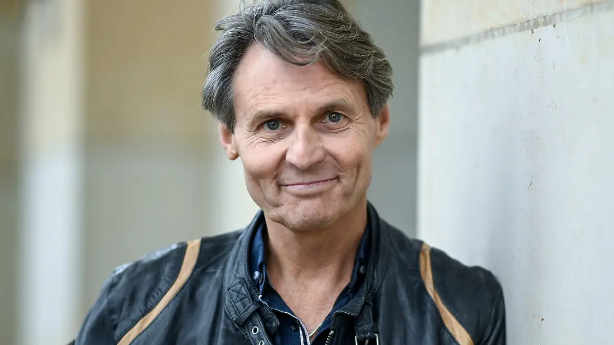 10.09.2020, Berlin: Der Schauspieler Wolfgang Bahro bei einem Fotoshooting. Bahro, bekannt als Jo Gerner aus der RTL-Serie «Gute Zeiten, schlechte Zeiten» (GZSZ), feiert am 18.09.2020 seinen 60. Geburtstag. (zu dpa "Der Mann mit den zwei Gehirnen: Wolfgang «Jo Gerner» Bahro wird 60") Foto: Britta Pedersen/dpa-Zentralbild/ZB +++ dpa-Bildfunk +++