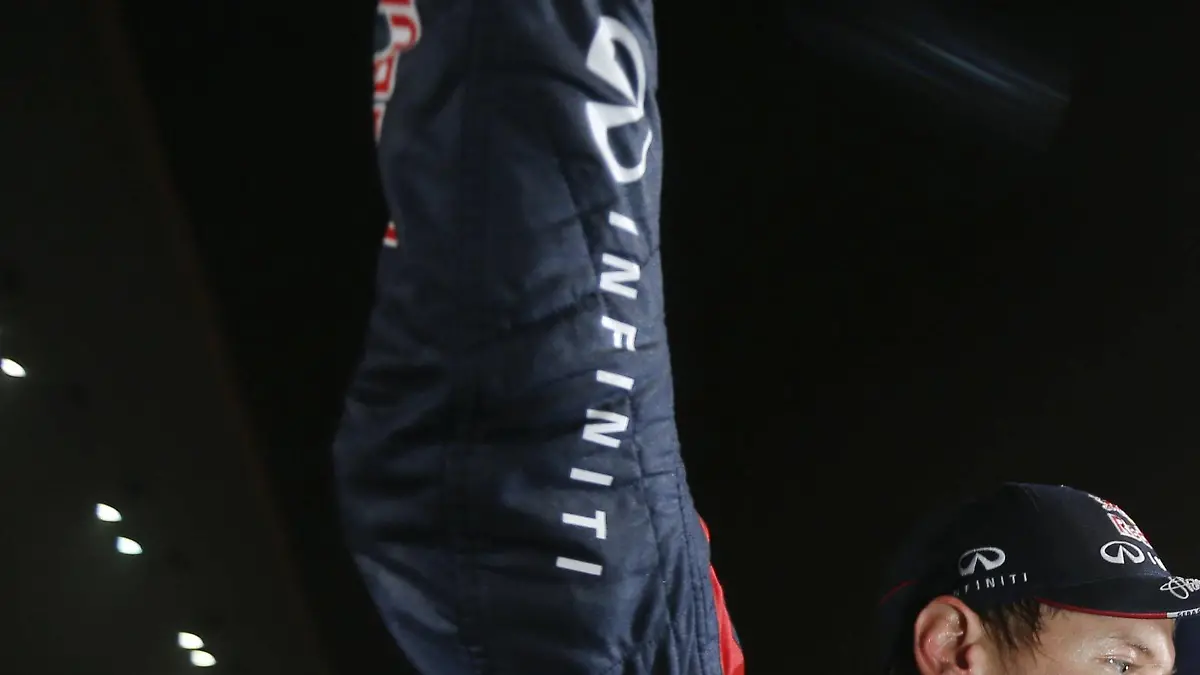 Oct. 27, 2013 - New Delhi, India - SEBASTIAN VETTEL of Germany and Infiniti Red Bull Racing is seen celebrating in the pit lane after claiming his fourth consecutive Formula 1 World Championship at the Formula 1 Indian Grand Prix 2013 at the Buddh International Circuit in New Delhi, India. F1 2013 - Indian Grand Prix - Vettel Wins. PUBLICATIONxINxGERxSUIxAUTxONLY - ZUMAg14
OCT 27 2013 New Delhi India Sebastian Vettel of Germany and Infiniti Red Bull Racing is Lakes celebrating in The Pit Lane After claiming His Fourth consecutive Formula 1 World Championship AT The Formula 1 Indian Grand Prix 2013 AT The Buddh International Circuit in New Delhi India F1 2013 Indian Grand Prix Vettel Wins PUBLICATIONxINxGERxSUIxAUTxONLY ZUMAg14