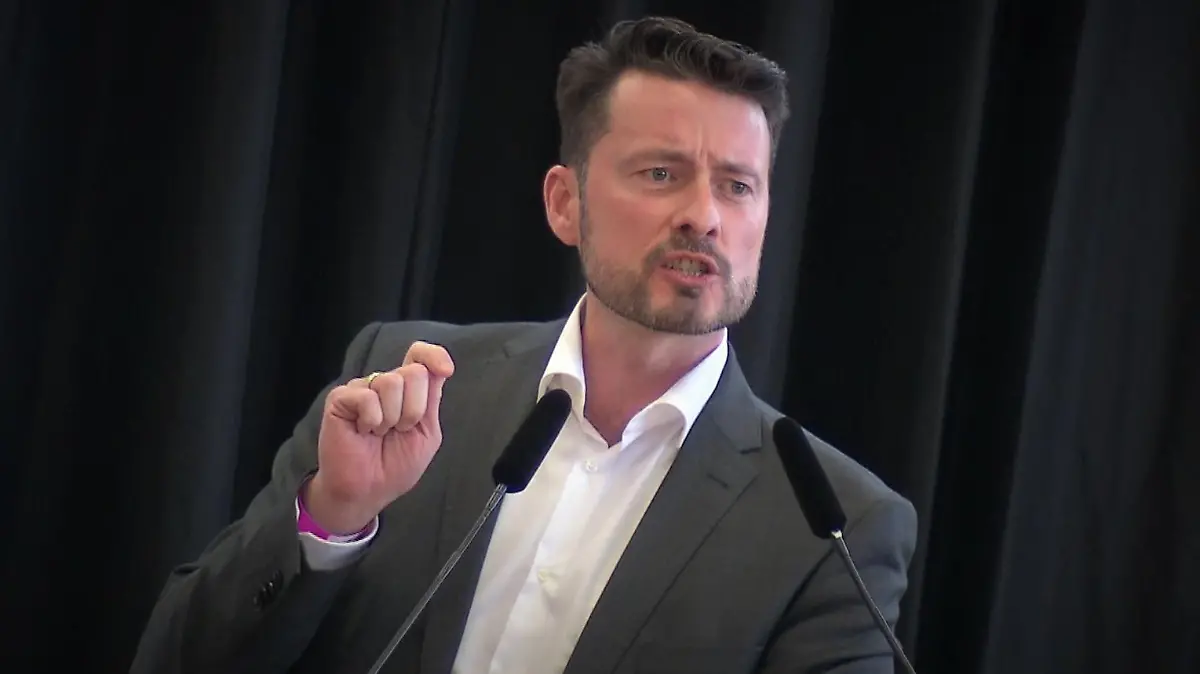 Anhänger des formal aufgelösten "Flügels": Dem neuen Co-Chef der Hessen-AfD Andreas Lichert aus Bad Nauheim werden Sympathien zur als rechtsextrem eingestuften Identitären Bewegung nachgesagt.