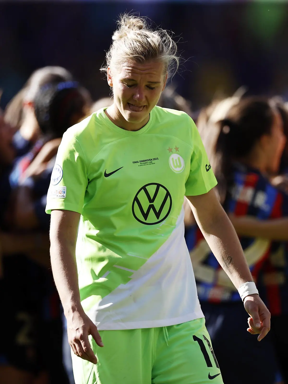 EINDHOVEN - Alexandra Popp of VfL Wolfsburg disappointed after the UEFA Champions League Final for Women between FC Barcelona, Barca and VfL Wolfsburg at Phillips stadium on June 3, 2023 in Eindhoven, Netherlands. ANP MAURICE VAN STONE Women s UEFA Champions League FINAL 2022/2023 xVIxANPxSportx/xxANPxIVx 470814199 originalFilename: 470814199.jpg