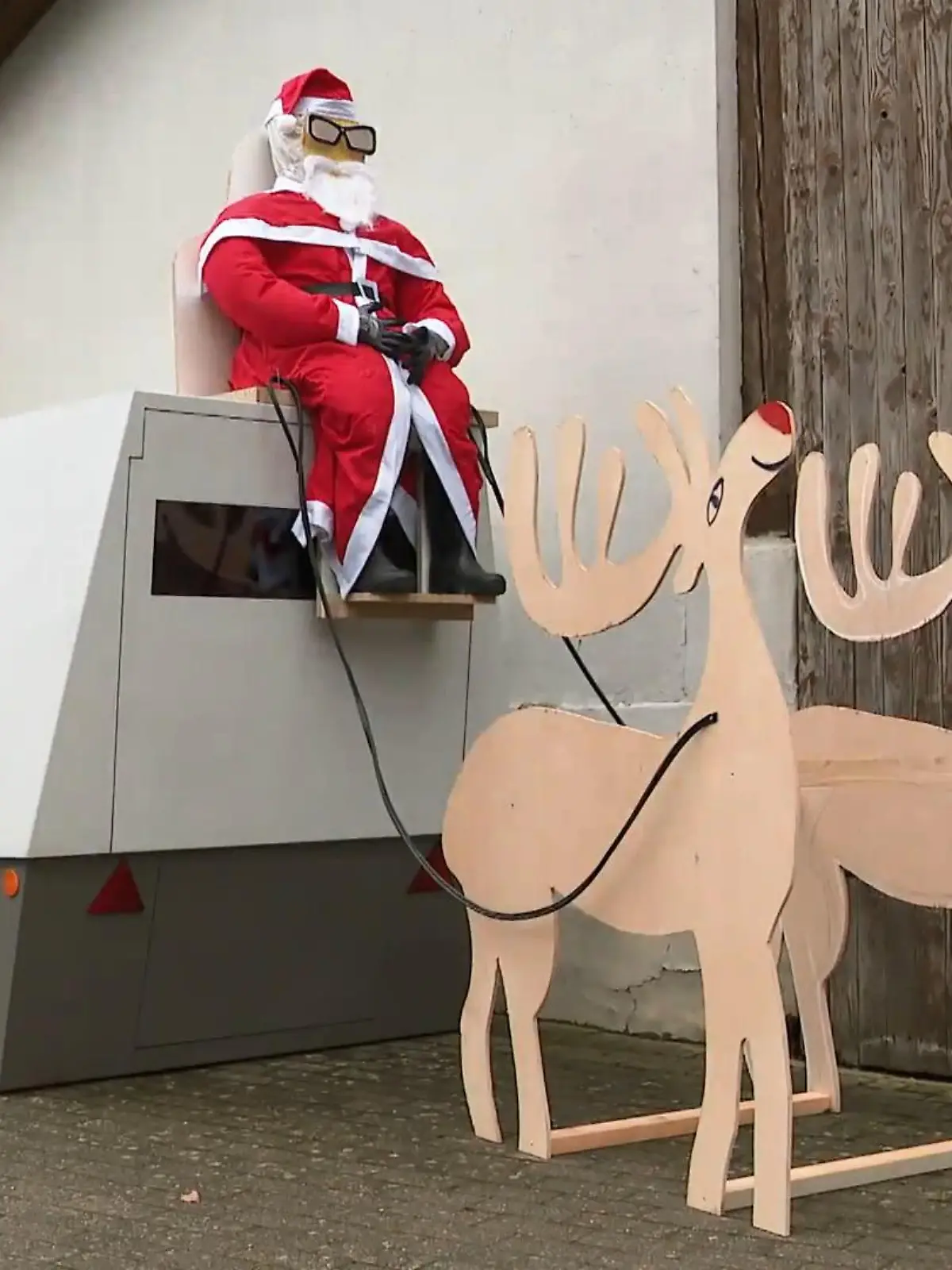 Bild zu: "Weihnachtlicher Blitzer in Hürtgenwald"