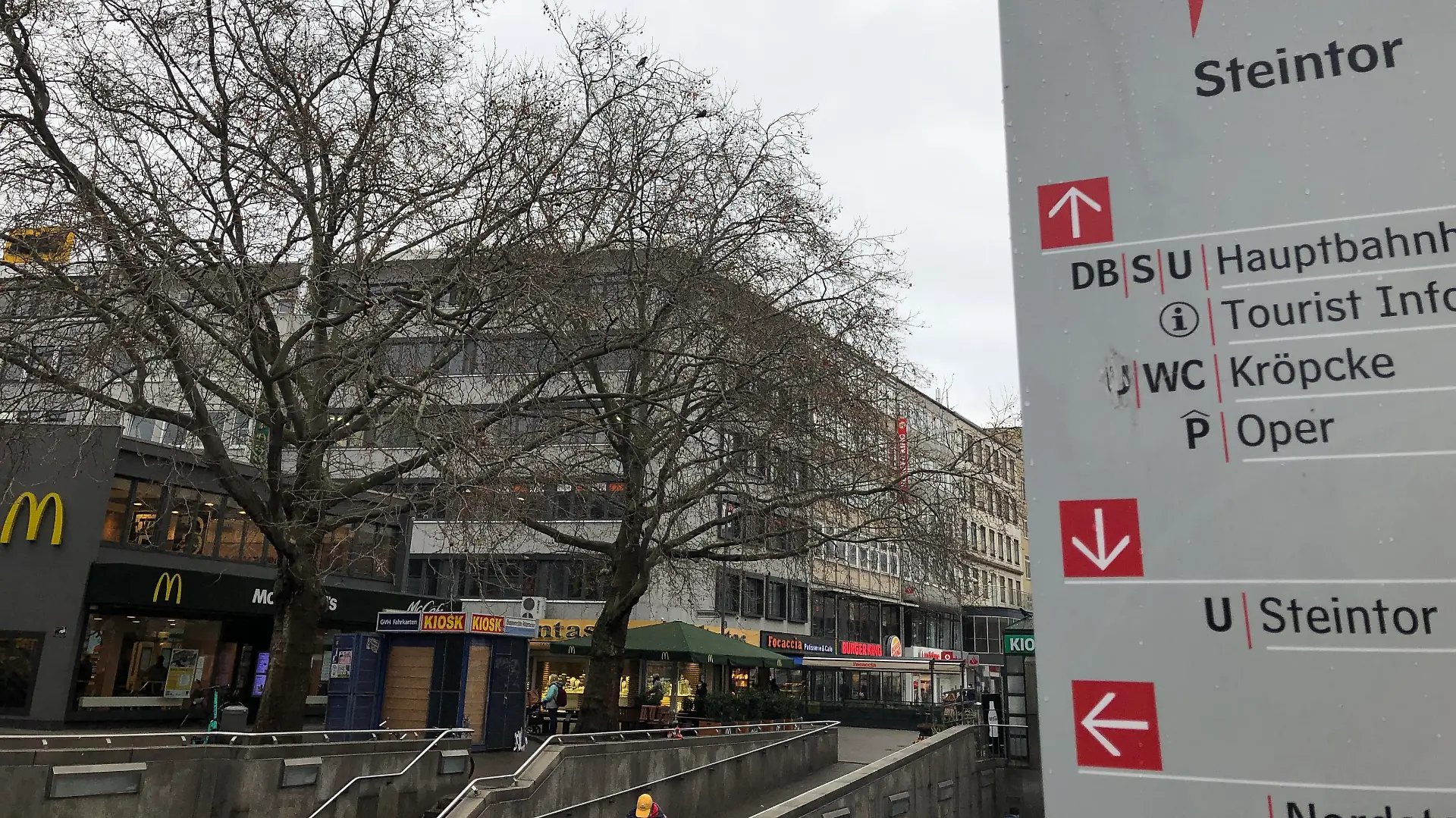 Messerattacke im Schnellrestaurant McDonald's in Hannover-Mitte.