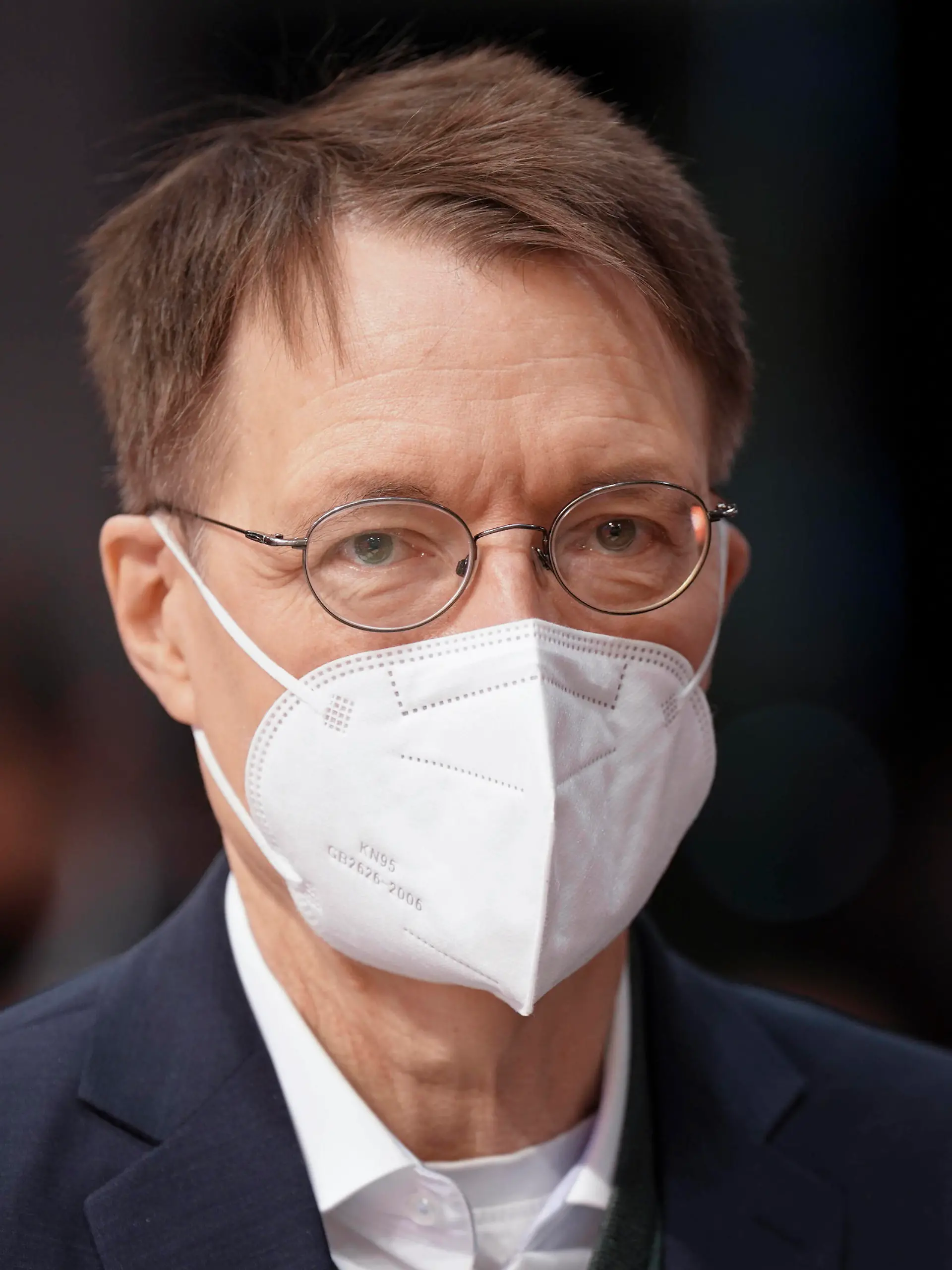  Ordentlicher SPD Bundesparteitag 2021 in Berlin Aktuell, 11.12.2021 Berlin, Gesundheitsminister Prof. Dr. Karl Lauterbach im Portrait beim SPD Bundesparteitag in Berlin Berlin Berlin Deutschland *** Ordinary SPD Federal Party Conference 2021 in Berlin Current, 11 12 2021 Berlin, Health Minister Prof Dr Karl Lauterbach in portrait at the SPD Federal Party Conference in Berlin Berlin Germany