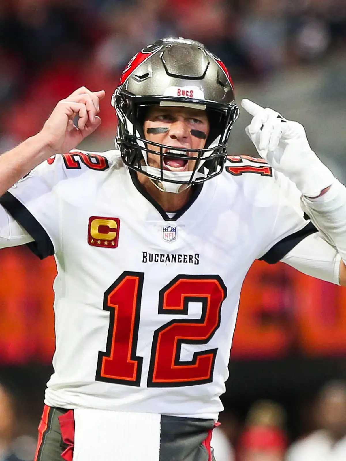 Sport Themen der Woche KW01 Sport Bilder des Tages January 8, 2023, Atlanta, Georgia, USA: Tampa Bay Buccaneers quarterback TOM BRADY 12 calls a play during the game against the Atlanta Falcons at Mercedes-Benz Stadium in Atlanta. Atlanta USA - ZUMAw109 20230108_zap_w109_038 Copyright: xDebbyxWongx