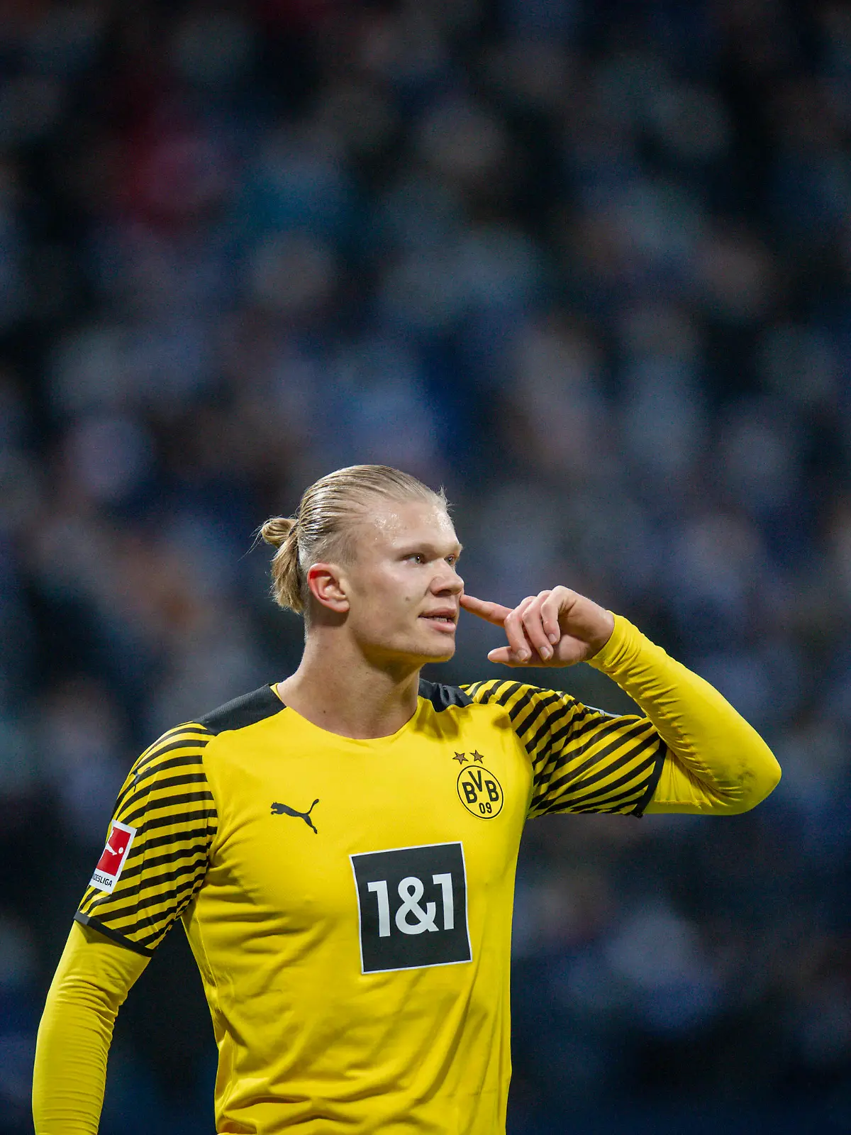  Fußball: 1. Bundesliga, 15. Spieltag, VfL Bochum - Borussia Dortmund am 11.12.2021 im Vonovia Ruhrstadion in Bochum Nordrhein-Westfalen. Dortmund s Erling Haaland halbe Figur, Enttäuschung, Mimik, DFL REGULATIONS PROHIBIT ANY USE OF PHOTOGRAPHS AS IMAGE SEQUENCES AND/OR QUASI-VIDEO. *** Football 1 Bundesliga, Matchday 15, VfL Bochum Borussia Dortmund on 11 12 2021 at Vonovia Ruhrstadion in Bochum North Rhine Westphalia Dortmund s Erling Haaland half figure, disappointment, facial expressions, DFL REGULATES PROHIBIT ANY USE OF PHOTOGRAPHS AS IMAGE SEQUENCES AND OR QUASI VIDEO Copyright: xChristopherxNeundorfx