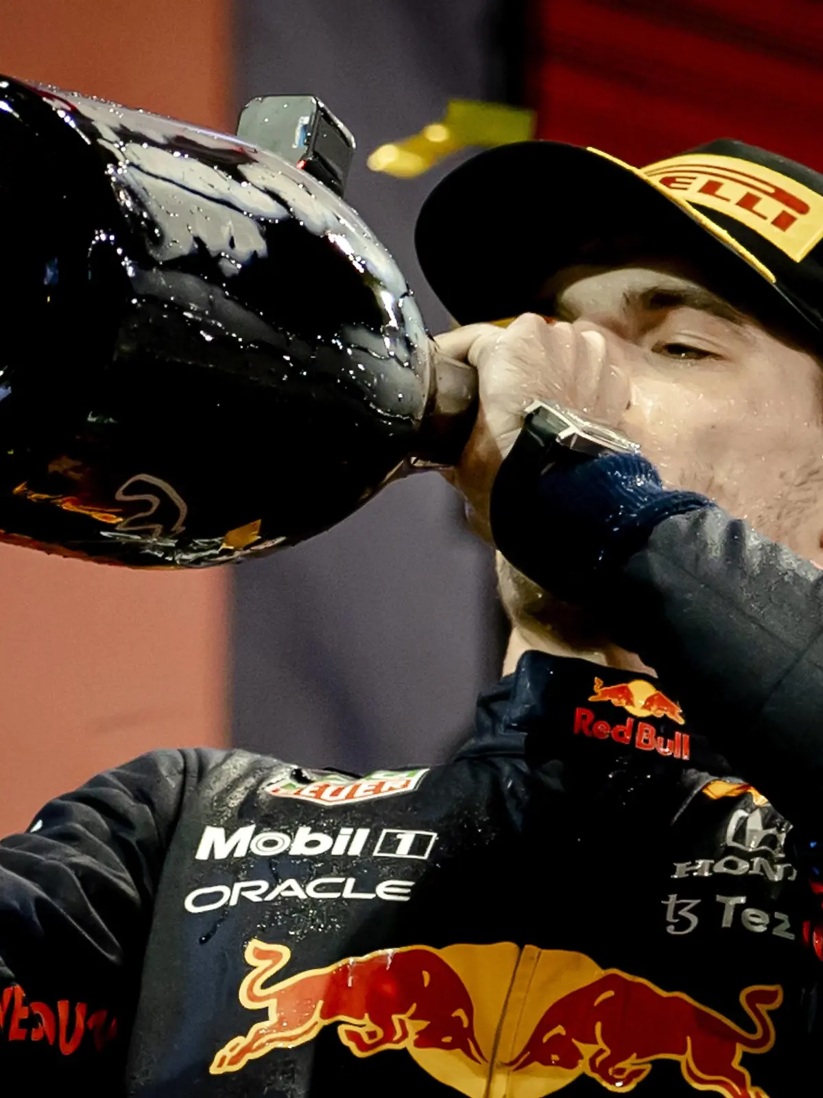 ABU DHABI - Red Bull Racing s Max Verstappen on the podium after winning the Formula 1 World Championship, WM, Weltmeisterschaft after the Abu Dhabi Grand Prix at Yas Marina Circuit on December 12, 2021 in Abu Dhabi, United Arab Emirates. REMKO DE WAAL F1 Grand Prix 2021 xVIxANPxSportx/xxANPxIVx *** ABU DHABI Red Bull Racing s Max Verstappen on the podium after winning the Formula 1 World Championship after the Abu Dhabi Grand Prix at Yas Marina Circuit on December 12, 2021 in Abu Dhabi, United Arab Emirates REMKO DE WAAL F1 Grand Prix 2021 xVIxANPxSportx xxANPxIVx 441988291 